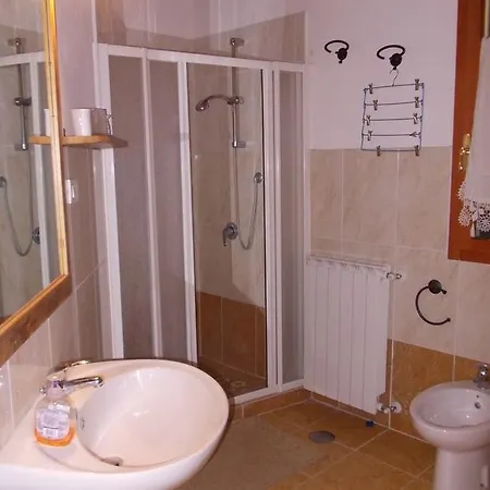 Lucciano Farm stay *